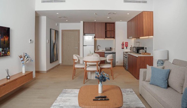 High-End Luxury 1BR in Port De La Mer near J1 Beachfront, Dubai