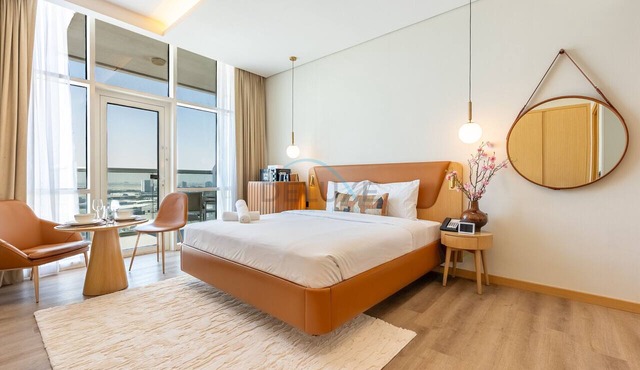 High-Floor Studio with Hotel-Style Living, Minutes Walk from JVT Community Park