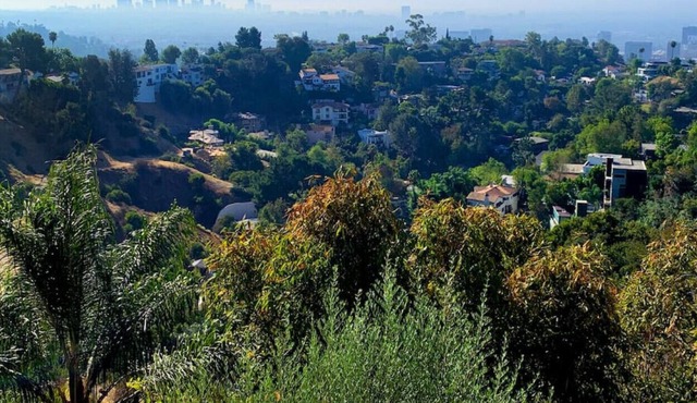 Hollywood Hills - Sweeping Views - High Design in Los Angeles