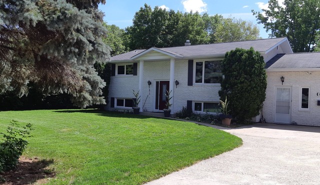 Home on large park like lot. Close to beaches, Prov parks & festival grounds. in Winnipeg
