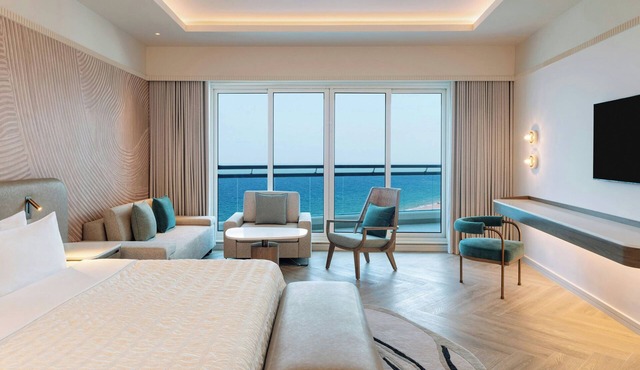 Le Meridien Al Aqah Beach Resort
