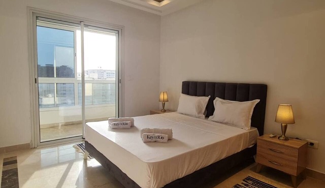Luxurious 3-Bedroom Apartment in Heart of Tunis