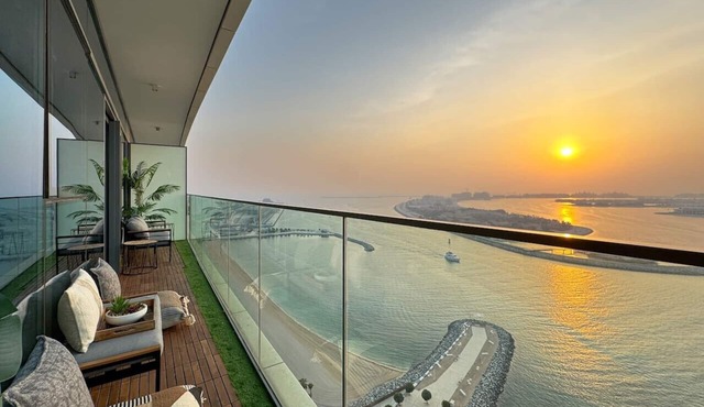 Luxury 2BR in Beach Vista With Stunning Palm Views