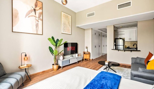 Luxury apartment at Discovery