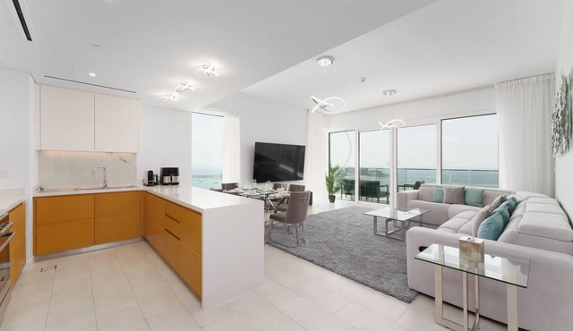 Maison Privee - Seaside JBR Living w/Open Sea & Bluewaters Views