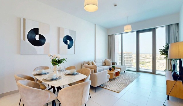 Mesmerizing 2 Bed l Canal and Burj Views