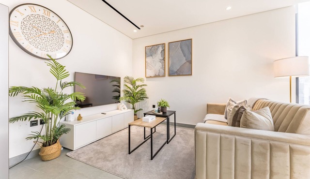 Mins from City Walk, Downtown Dubai and Jumeirah Beach, Easy Access to Metro Stations