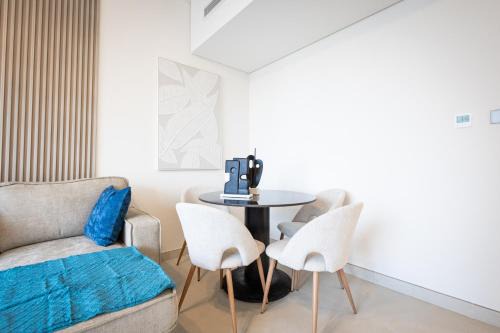 Modern Reem Island stay with stunning view