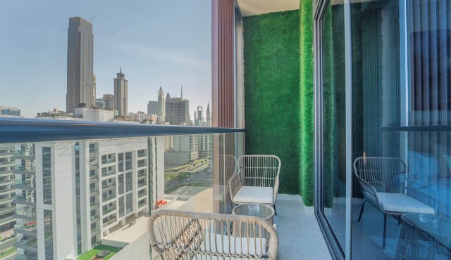 Near Museum of the Future Homey Apartment JGC