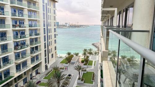 Oceanline1BHKApartment Pacific Al Marjan Island