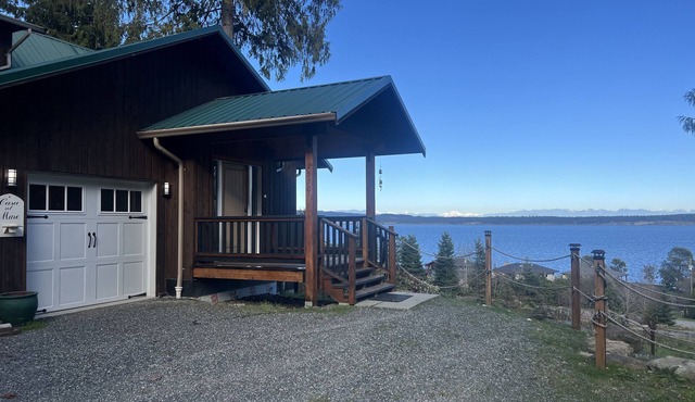 Panoramic Ocean View Escape in Ladysmith