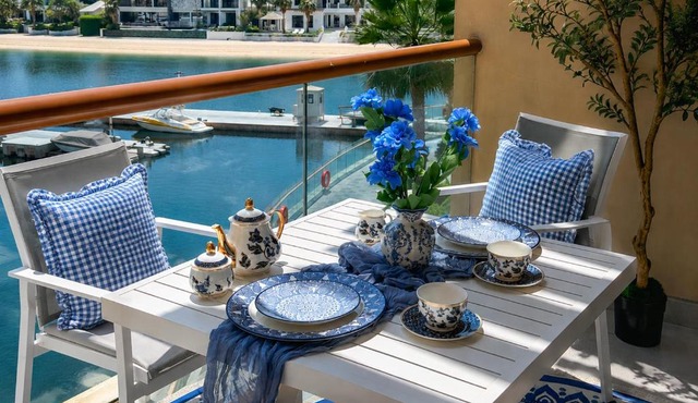Panoramic Sunset Sea & Yacht View Studio, Palm Jumeirah by Green Sky Holiday Homes