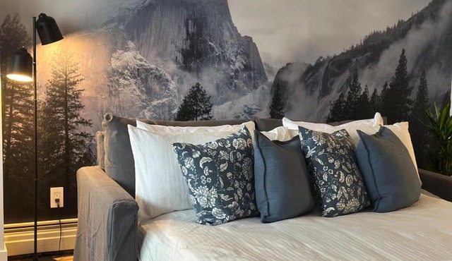 Peaceful DT Condo | Saddledome | HeatedParking in Calgary