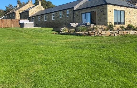 Priestfield Farm Cottages in Lintz Green