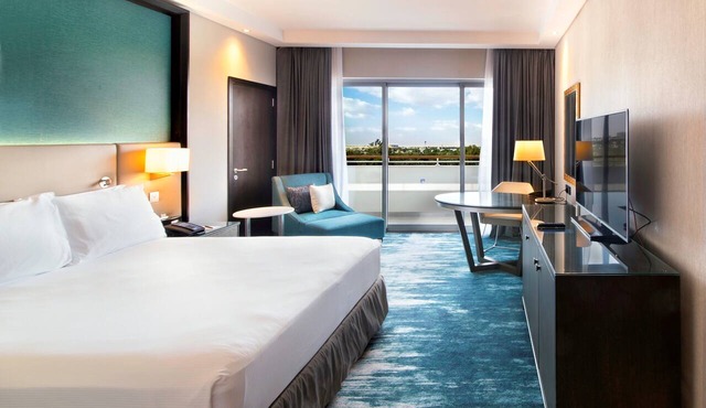 Radisson Blu Hotel & Resort, Al Ain
