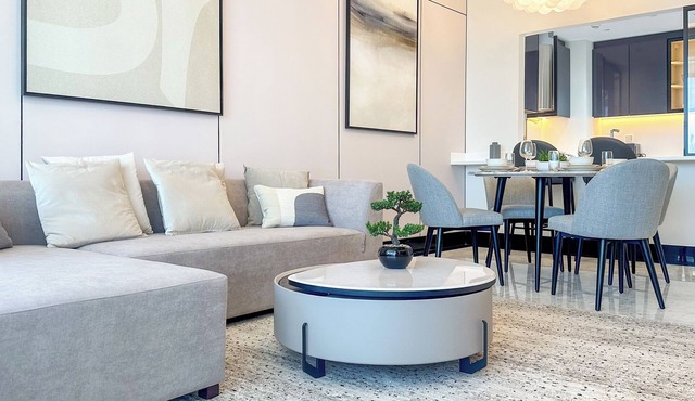 Romantic 1BR with Hot Tub Balcony in Business Bay - 10AB08