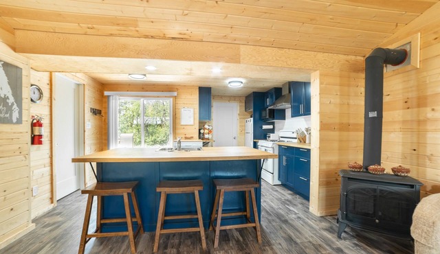 🏝 Sandy Hooked 2Bed1Bath Remodelled Pine Cottage in Sandy Hook