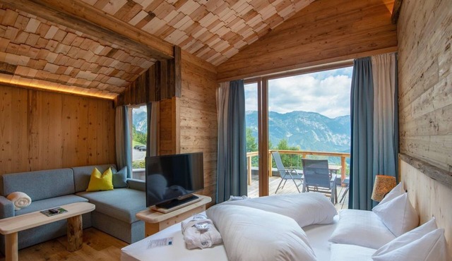 Sky Suite Large, separate WC and bath/shower (1-3 n.) - Nature and Wellness Hotel in Gumpenberg