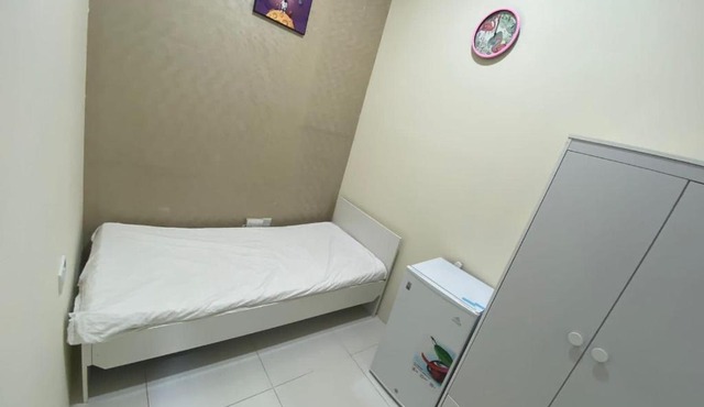 Small Budget Rooms for 'girls' only in Dubai, Marina