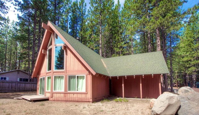 Snowshoe Chalet by Lake Tahoe Accommodations in South Lake Tahoe