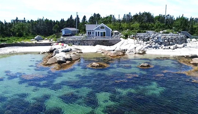 South Shore Beach Cottage in Lower Prospect