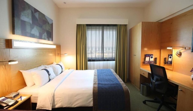 Standard Room Near Dubai Airport Terminal 3
