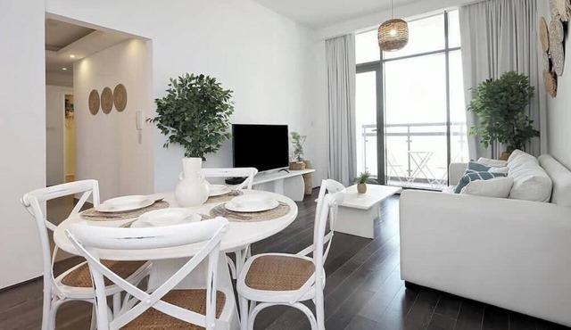 Stylish Al Sufouh Apartment W Pool & Gym Access