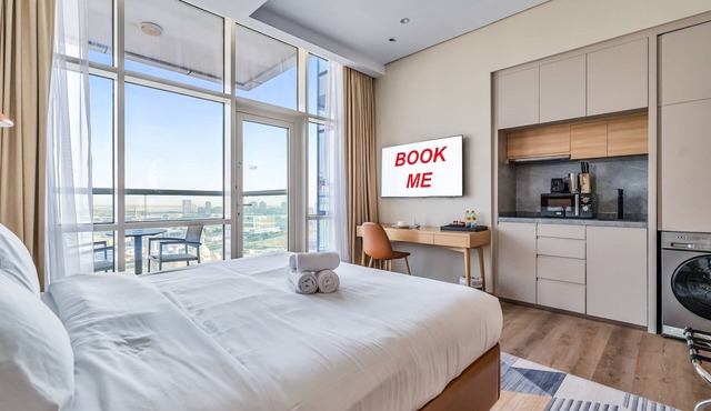 Stylish Studio Novotel JVT with Access to 5-Star Hotel Pool, Gym & Spa - Sleeps 2