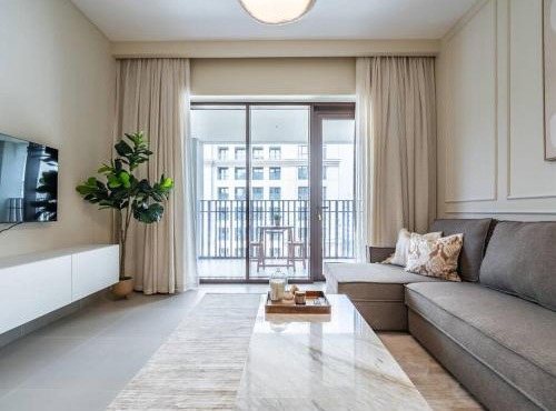Sunset Creek Oasis: 1BR Gem Luxury Beach Apartment