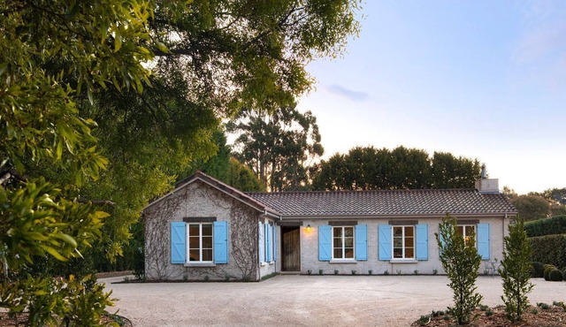 The French House-Luxury Country Retreat in Trentham
