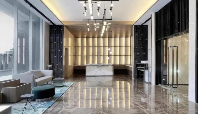 The Smith Luxury SkyView Apartments in Kuntjiran Dua