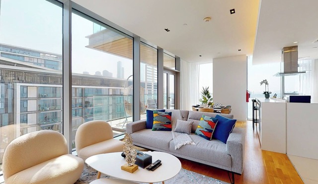 Vibrant 2BR Retreat | Modern Interior and Sea Views