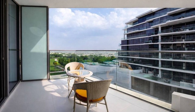 Warm & Stylish Studio with Balcony