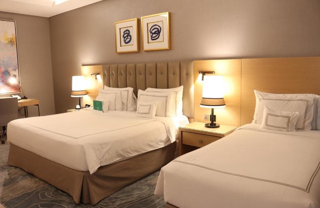 Grand Cosmopolitan Hotel 