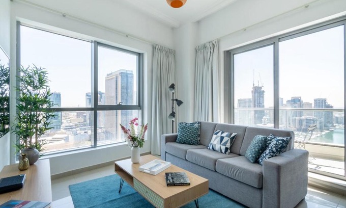Dubai Marina Apartment | The Smart Concierge - Bay Central