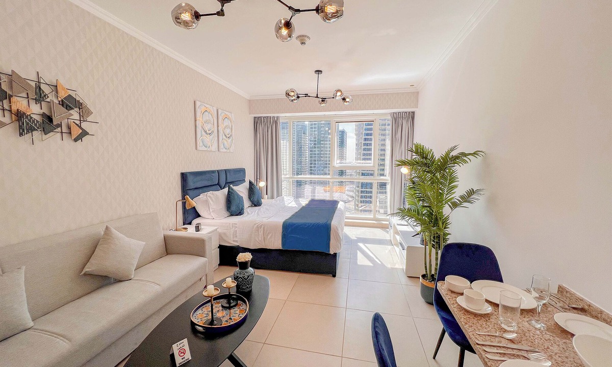Jumeirah Lake Towers Hotel | Cosmos Living Goldcrest Executive