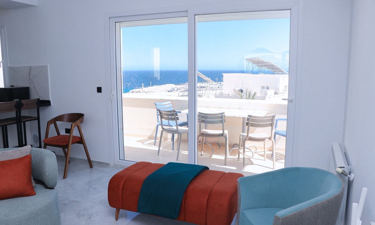 Monastir Apartment | Duplex Avec Terrasse vue mer et Ville Pieds Dans l eau