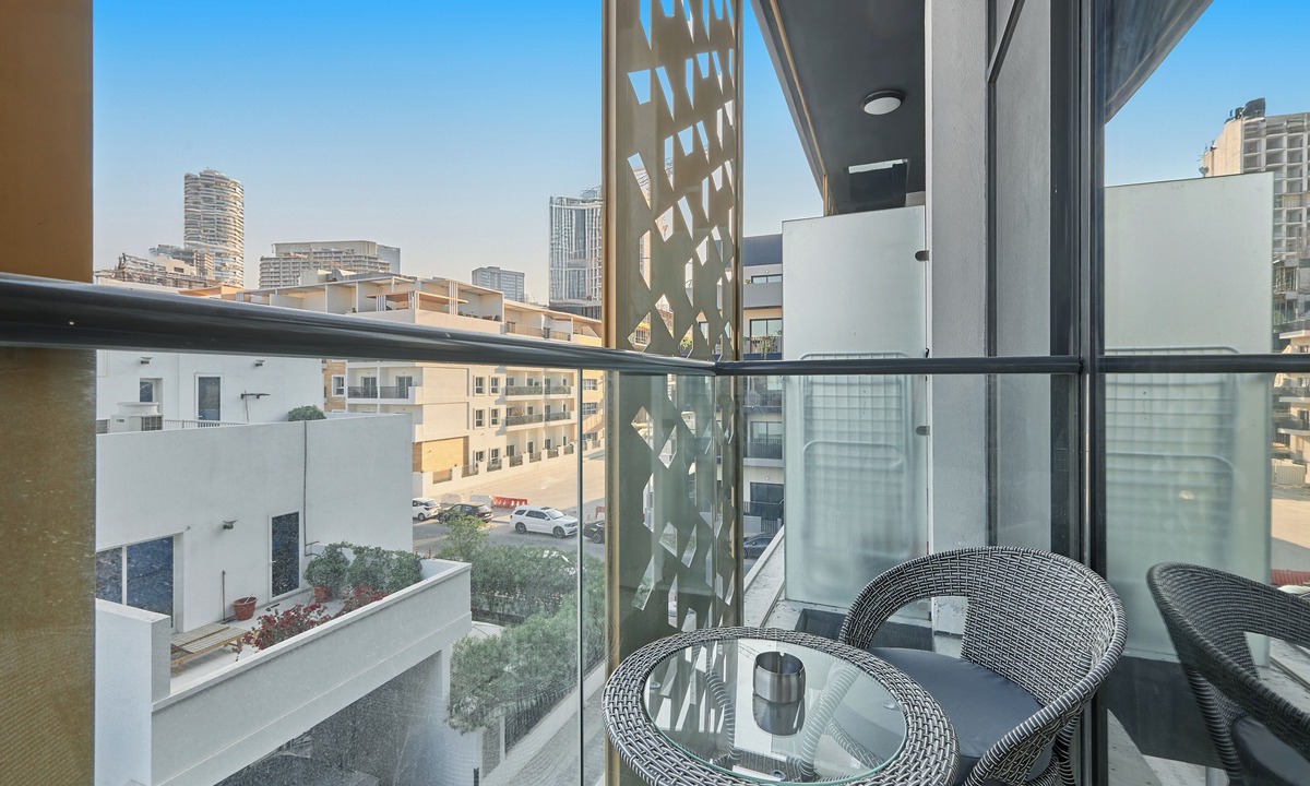 Jumeirah Village Circle Apartment | bnbme | Serenity Lakes 5 | Studio