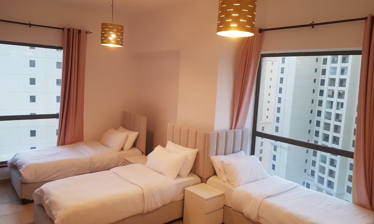 Jumeirah Beach Residence Hostel | Grays Hostel By Haly