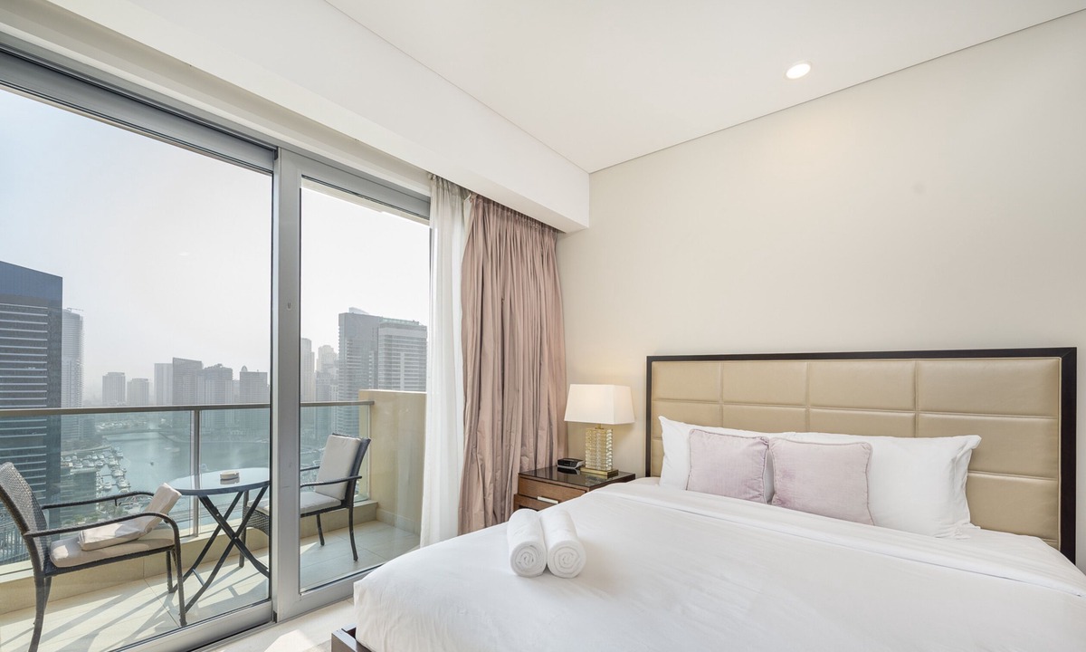 Dubai Marina Apartment | Spacious Studio in The Address Residences Dubai Marina by Deluxe Holiday Homes