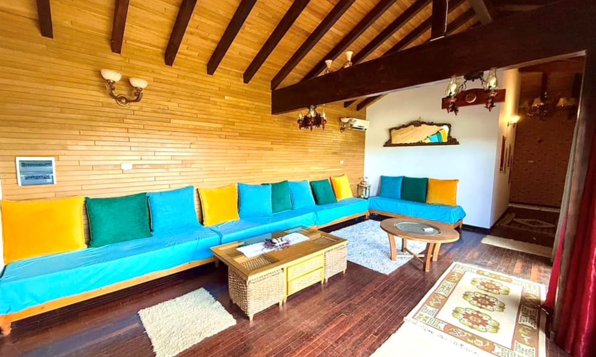 Ben Khalled Ski Chalet | Chalet Essanya