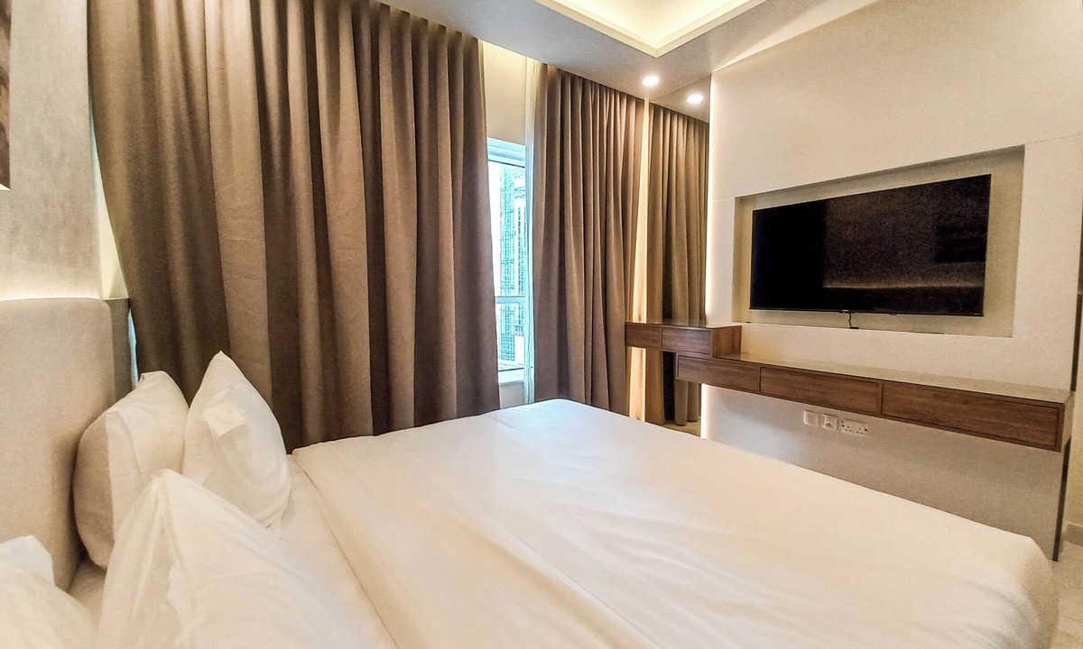 Al Danah Apartment | Apartment 2BD,Royal Home , Deluxe, Beach View, Abu Dhabi