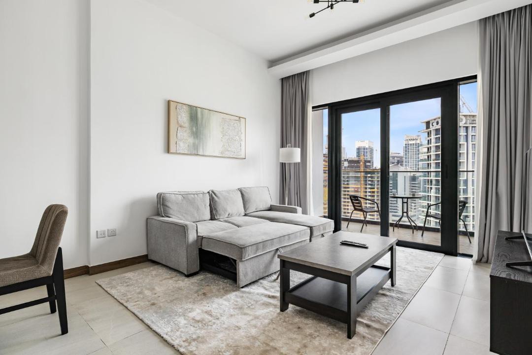 Business Bay Apartment | Modern Business Bay Escape Near Dubai Mall