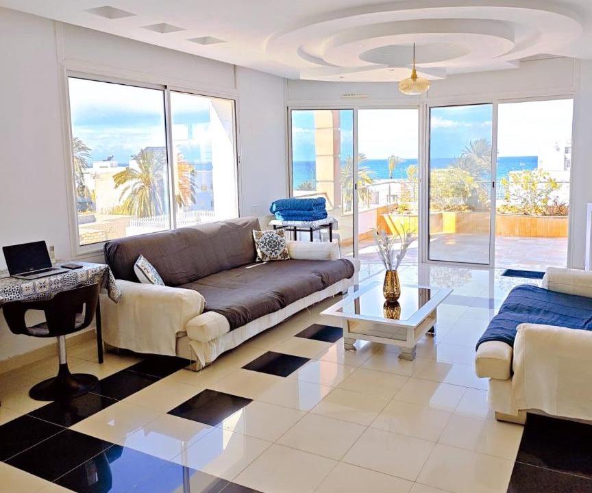 Mahdia Apartment | Dar Essaada - Exceptionel duplex de 270 M2, plage à 2 min à pieds