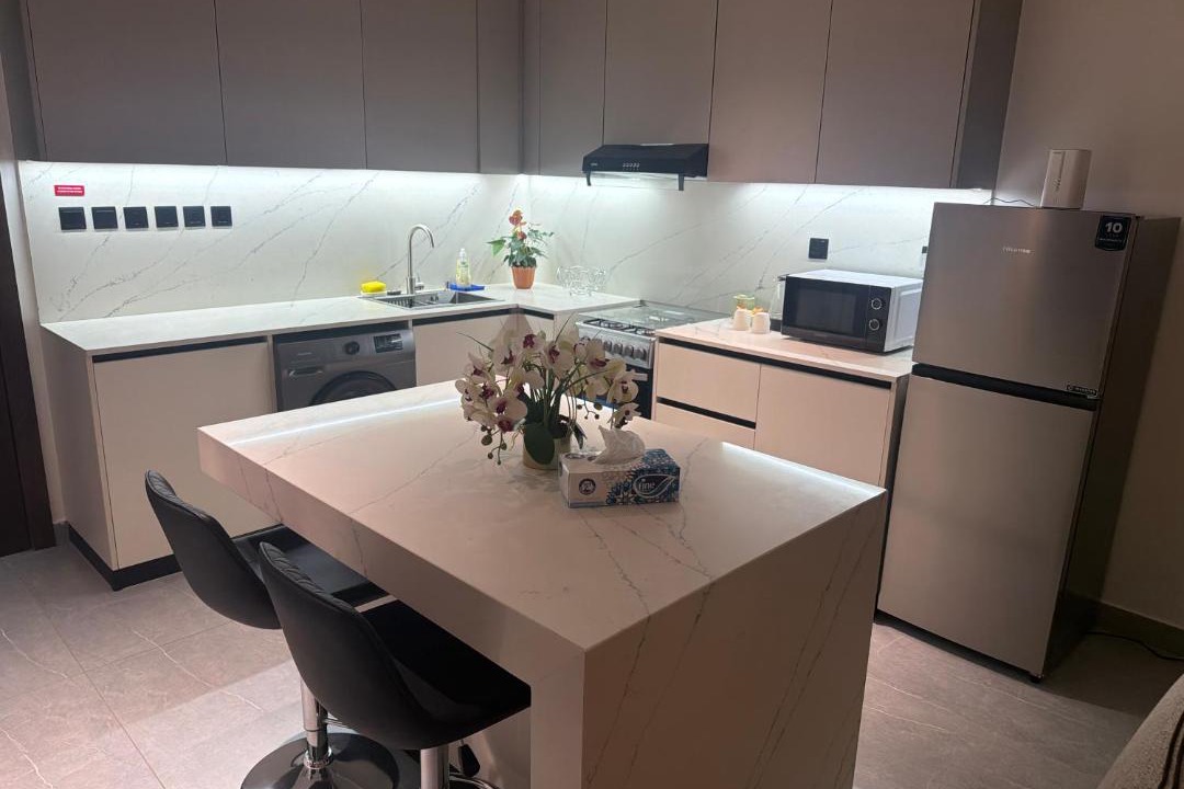 Jumeira 3 Apartment | Modern Downtown 1BR Apartment in jumeirah Garden
