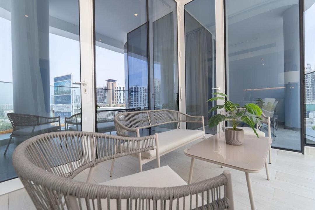 Jadaf Apartment | Elegant 1BR, Dubai Creek Views, Kasco Residences
