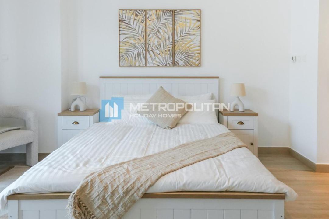 Madinat Zayed Apartment | Modern Studio, Yas Island, Near Yas Mall & Ferrari World