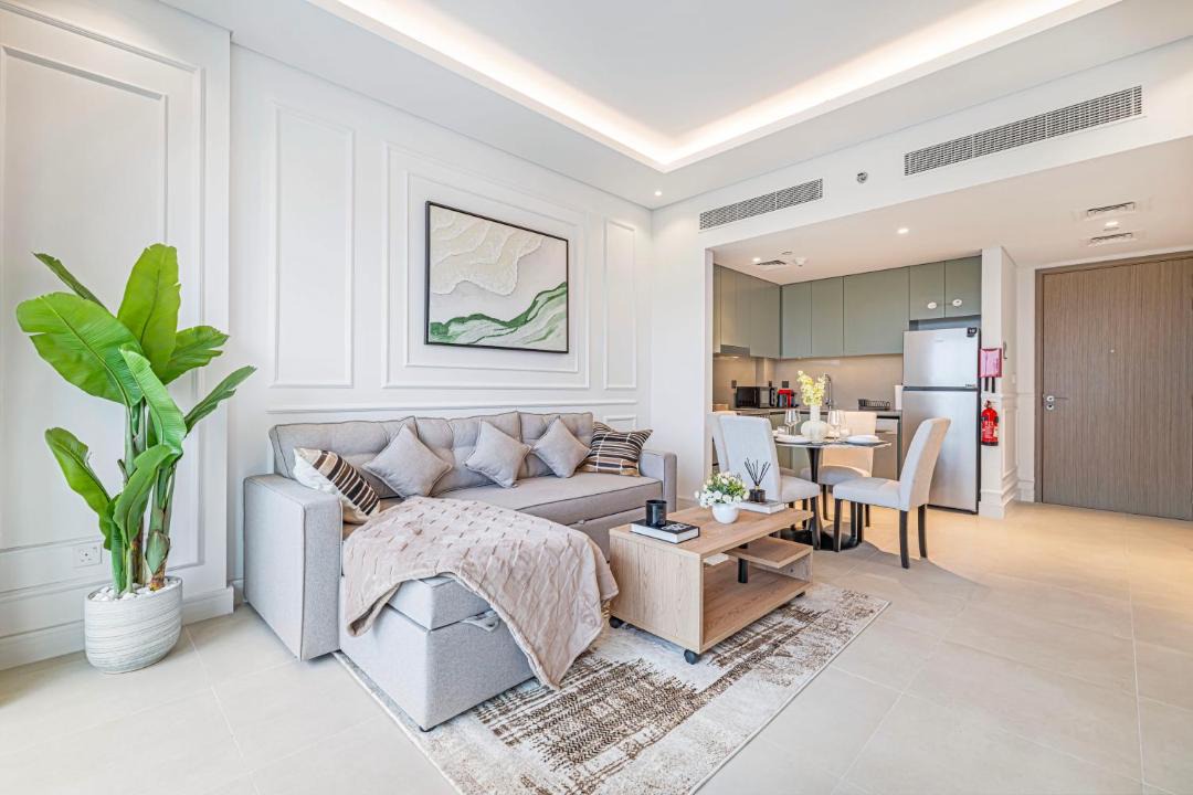 Al Wasl Apartment | Luxury 1BR City Walk, Park View & Balcony