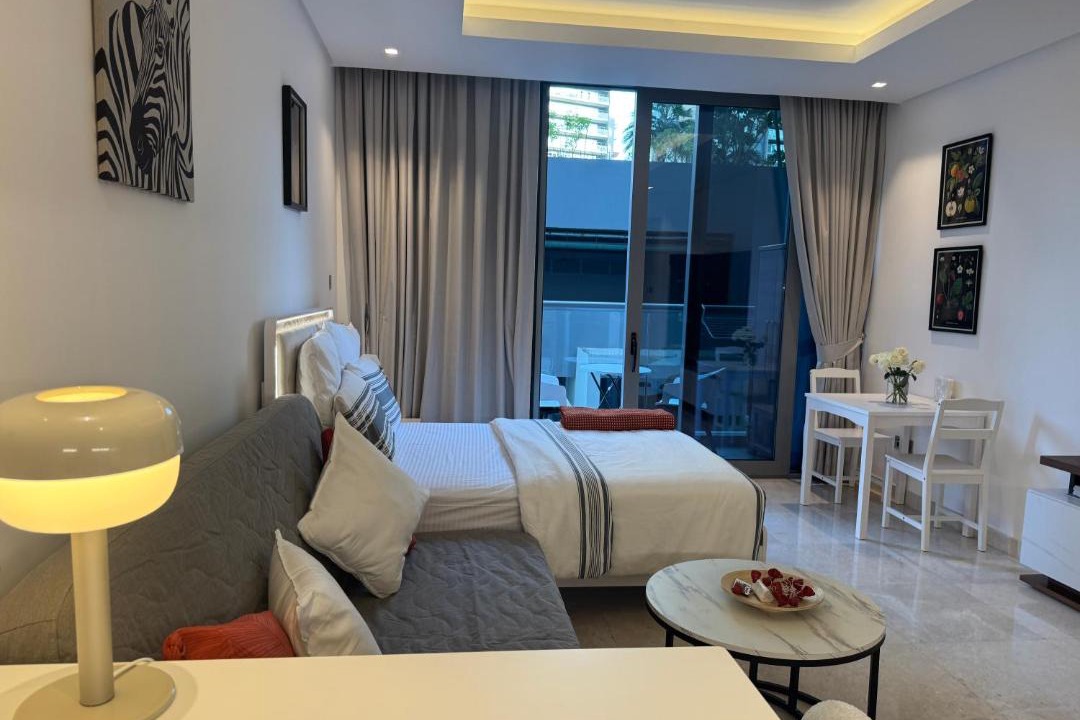 Madinat Zayed Apartment | The Sterling 4 sleep with AC parking and pool