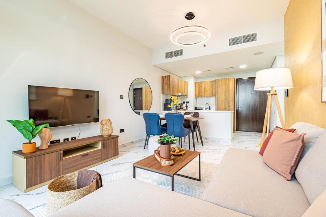 Abu Dhabi Apartment | Full Cleveland & Canal View - Big Balcony - High Floor - 5 min walk from Cleveland, ADGM and Galleria